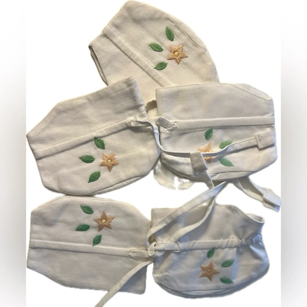 D. Porthault Small Embroidered Cotton Drawstring Gift Bag (5 available) - Picture 3 of 6